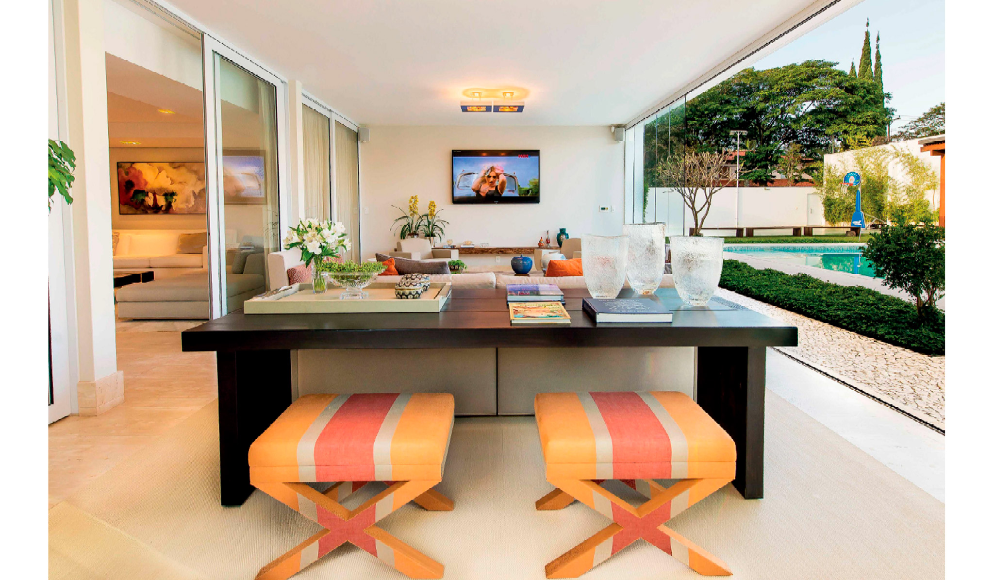 17_18RevistaVitrinniAno1n22014